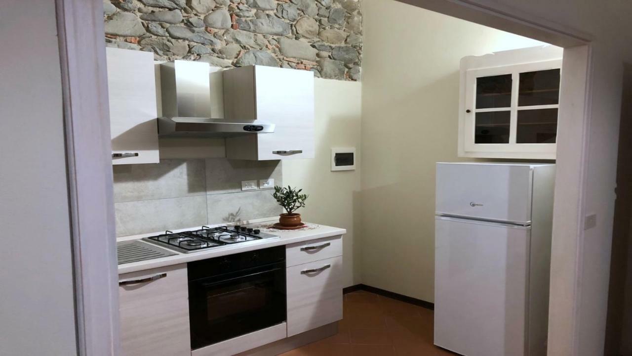 Casa Vacanza Ilia Pescia Exterior photo