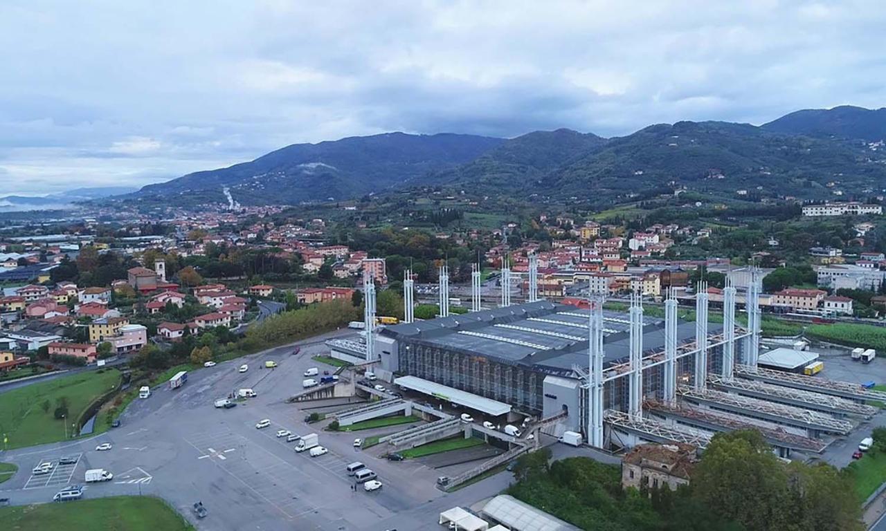 Casa Vacanza Ilia Pescia Exterior photo