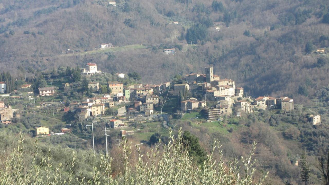 Casa Vacanza Ilia Pescia Exterior photo
